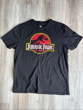 Jurassic Park Like New Medium Black Graphic Tee - Short Sleeve